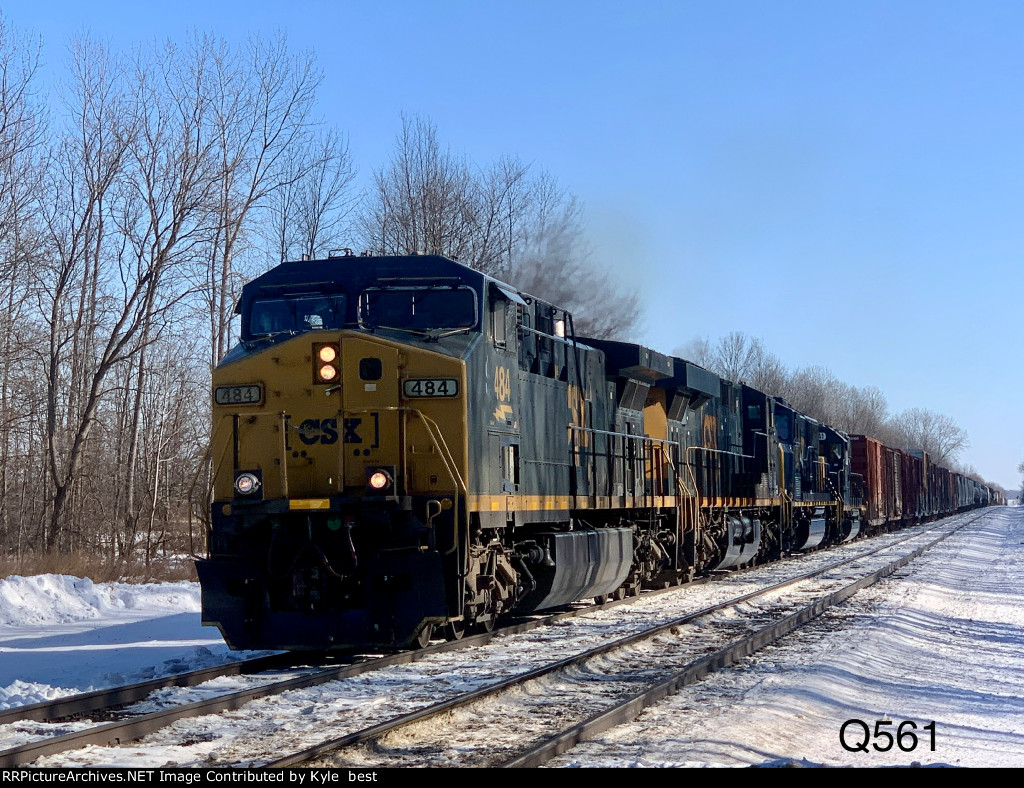 CSX 484 on Q561